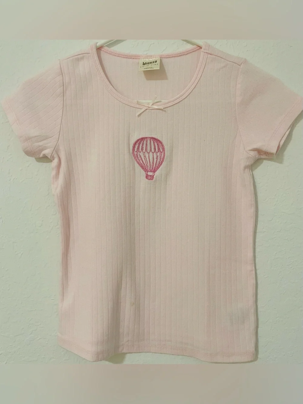 Wicked Girls' Light Pink Ribbed Short Sleeve Tee with Hot Air Balloon Embroidery